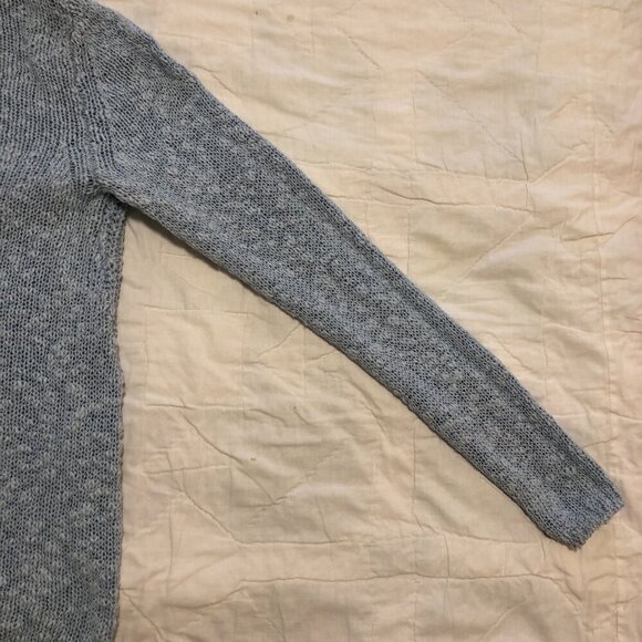 3/$25 ❥ Lightweight V-Neck Long Sleeve Sweater Size Small Light Blue Casual Work - Picture 10 of 16